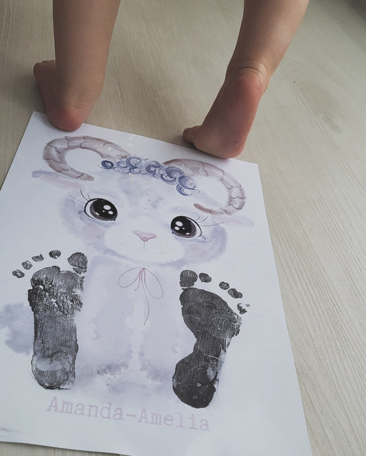 Beebi jalajälje tegemise poster sinu kodus